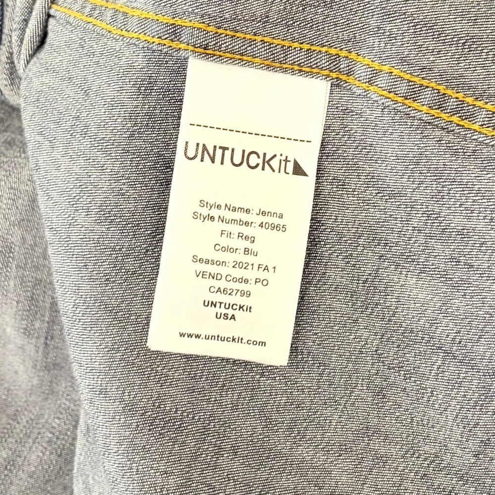 Women's UNTUCKIT Jenna Buttondown Denim Shirt Top Pockets Dark Wash Preppy 8 - Picture 11 of 13